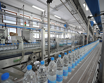 灌裝機(jī)能給企業(yè)的商品帶來更有力的市場競爭